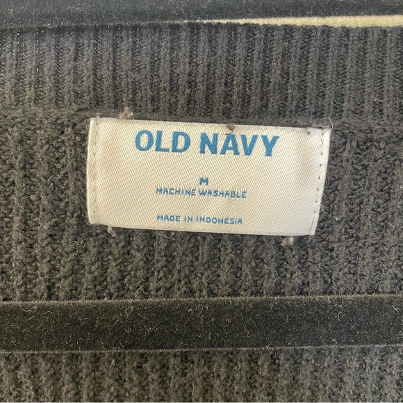 Old Navy Women's Charcoal V-Neck Sweater - Picture 2 of 4